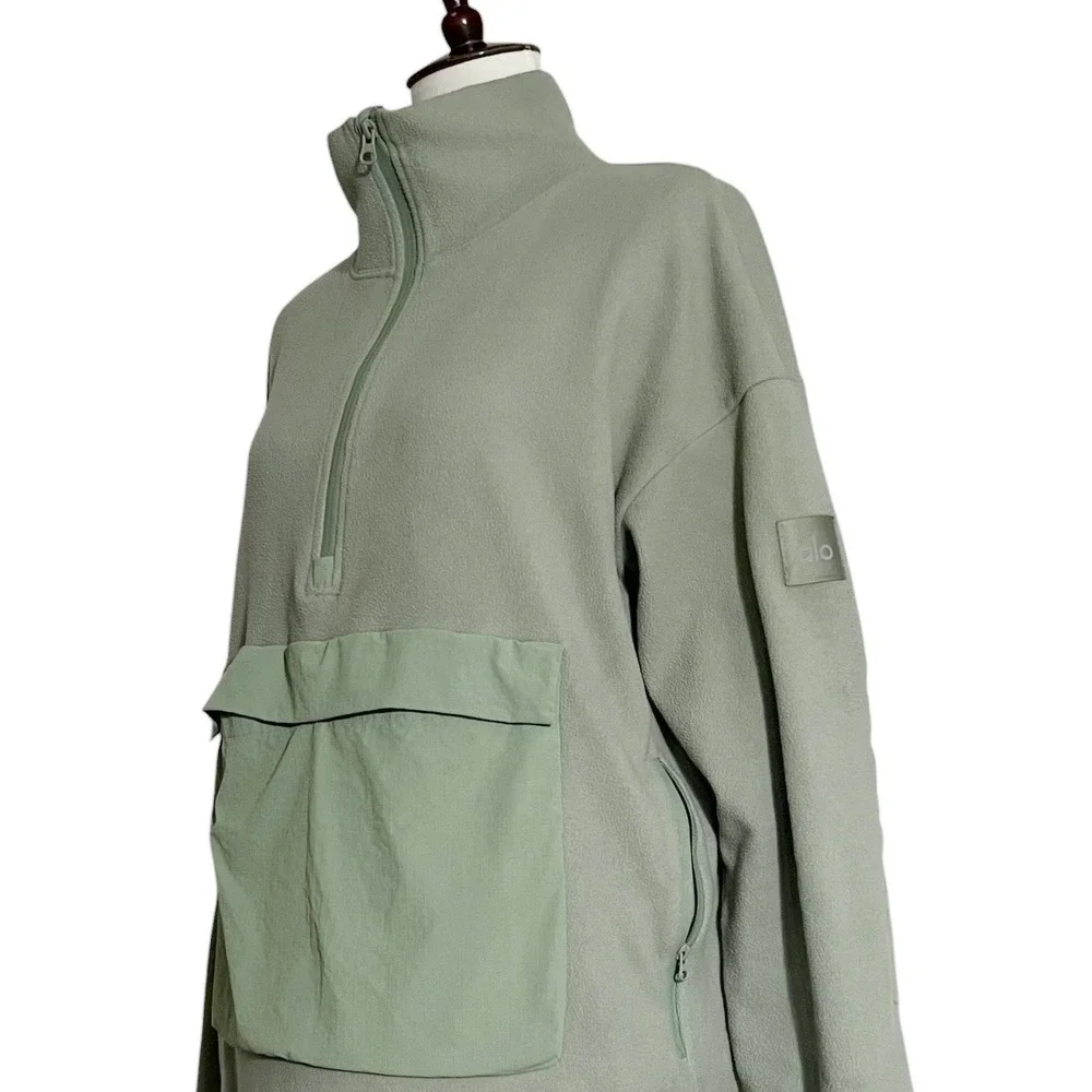 ALO YOGA 1/2 Zip Mammoth Polar Pullover Eucalyptus Size Medium